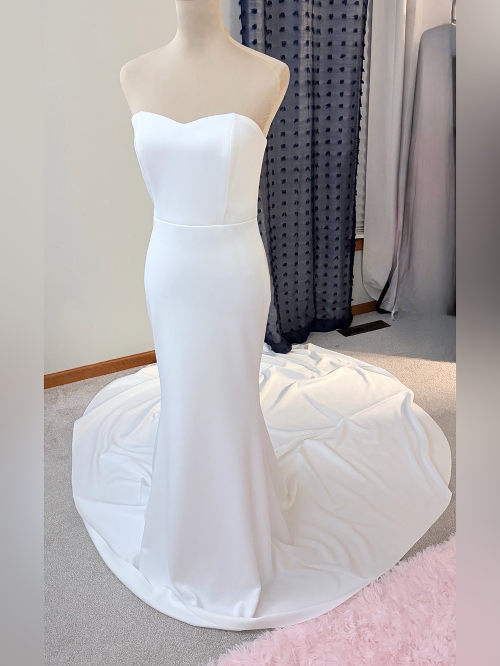 NWT Showpo White Strapless Sweetheart Mermaid Wedding Gown size 6